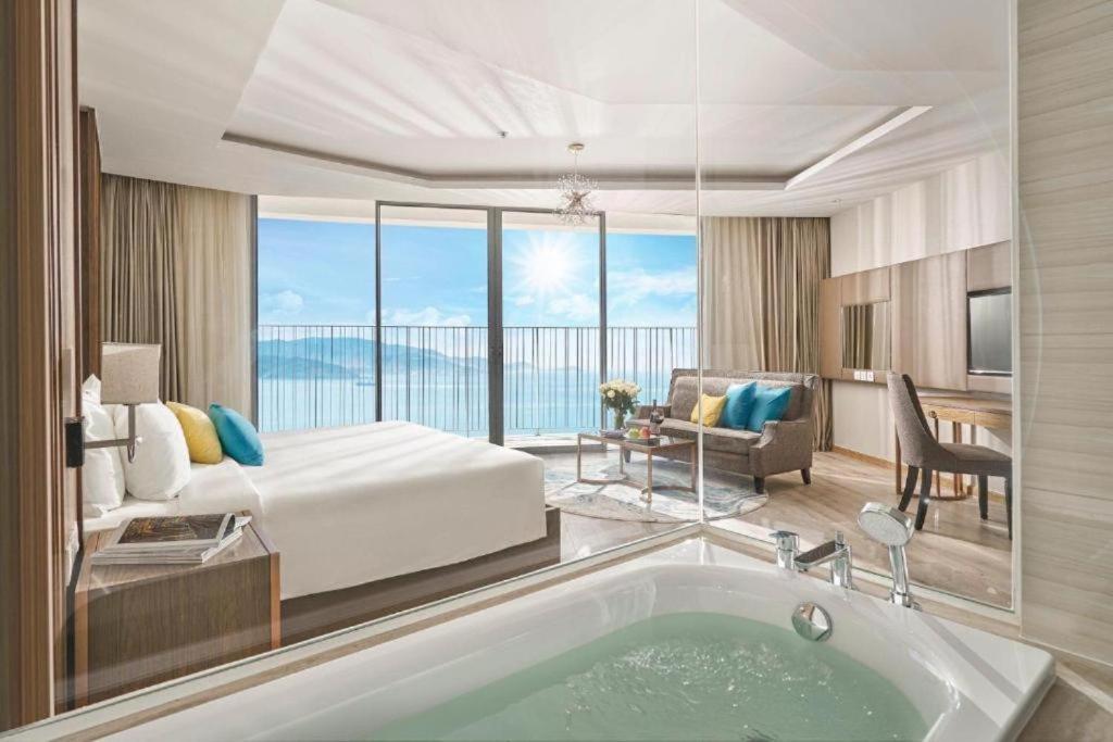 Luxury Seaview Panorama Nha Trang By Luna Exterior foto